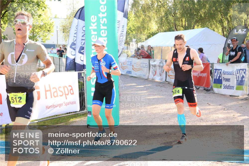07.09.2025 - 19. Norderstedt Triathlon Zöllner http://msf.ph/oto/8790622 07.09.2025 16:28:03 Ziel 479, 512, 524 meine-sportfotos.de