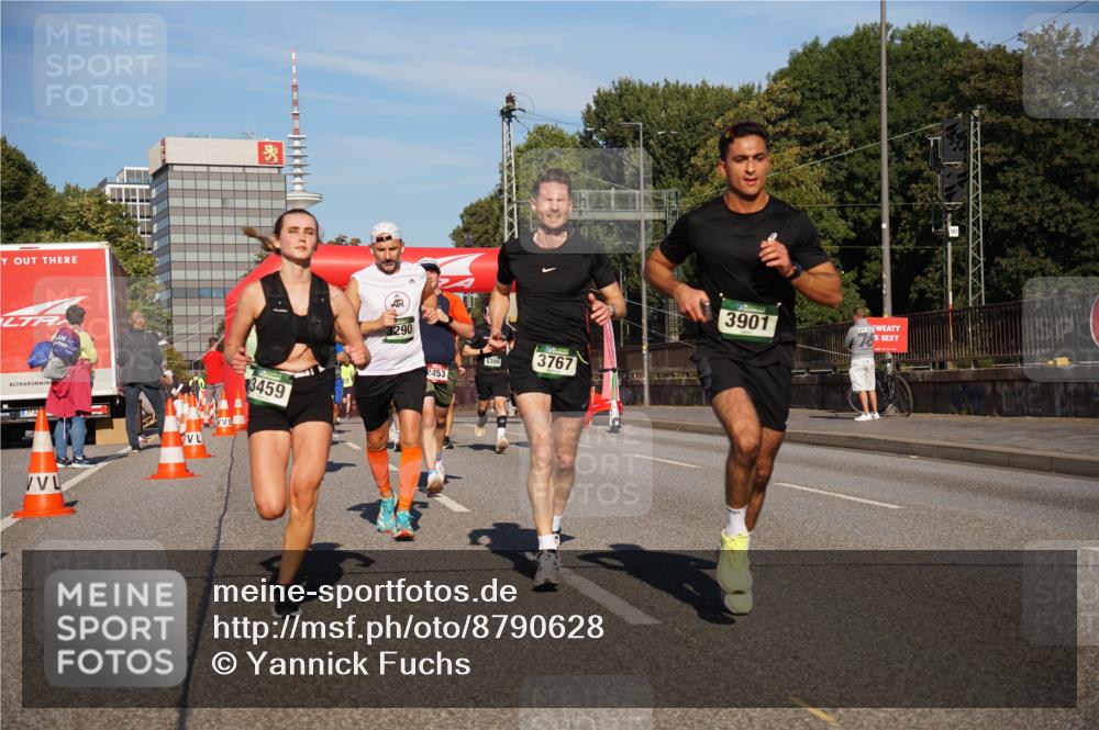 07.09.2025 - BARMER Alsterlauf Yannick Fuchs http://msf.ph/oto/8790628 07.09.2025 09:41:08 Laufen 3459, 8290, 2453, 5380, 3767, 3901 meine-sportfotos.de