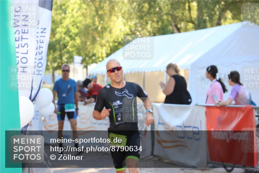 07.09.2025 - 19. Norderstedt Triathlon Zöllner http://msf.ph/oto/8790634 07.09.2025 16:28:09 Ziel 479, 512, 524, 535 meine-sportfotos.de