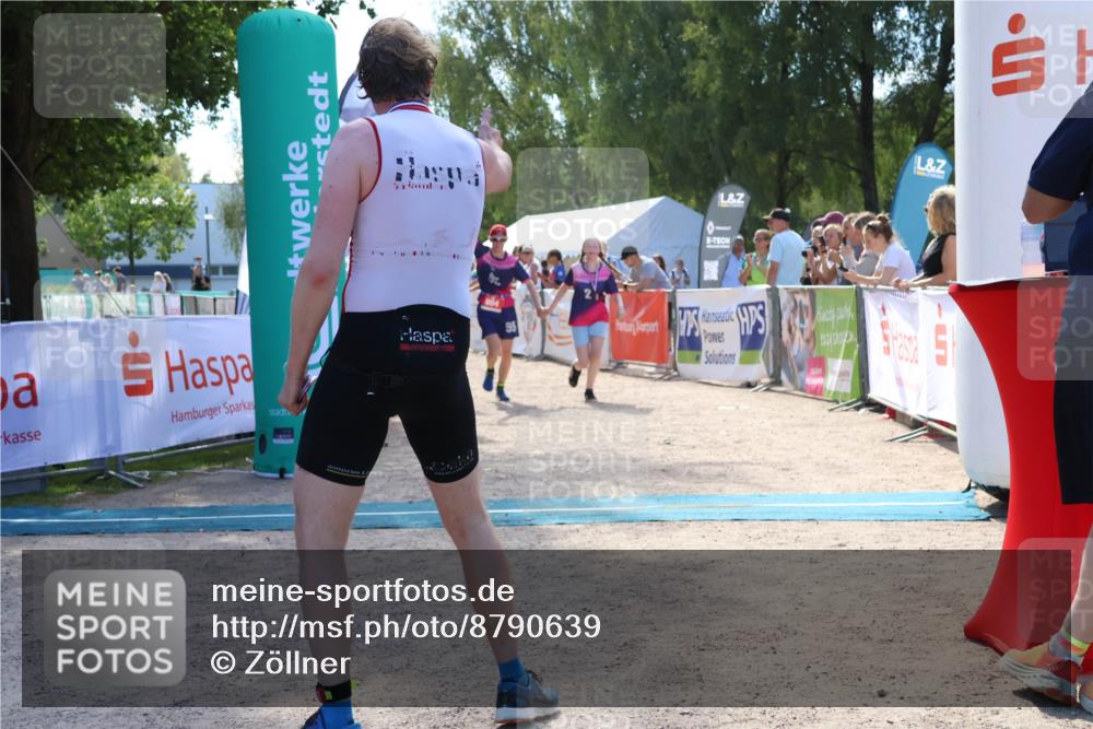 07.09.2025 - 19. Norderstedt Triathlon Zöllner http://msf.ph/oto/8790639 07.09.2025 14:03:03 Ziel 804 meine-sportfotos.de