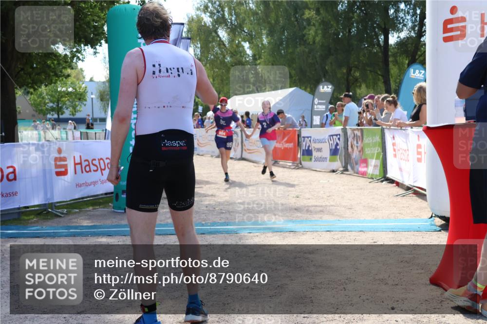 07.09.2025 - 19. Norderstedt Triathlon Zöllner http://msf.ph/oto/8790640 07.09.2025 14:03:03 Ziel 804 meine-sportfotos.de