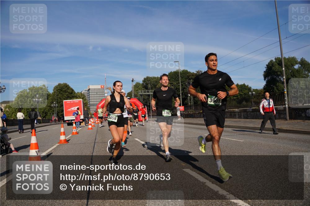 07.09.2025 - BARMER Alsterlauf Yannick Fuchs http://msf.ph/oto/8790653 07.09.2025 09:41:09 Laufen 3459, 2453, 3767, 390 meine-sportfotos.de