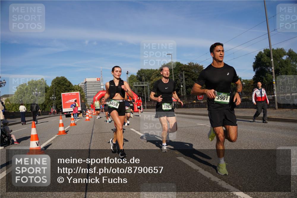 07.09.2025 - BARMER Alsterlauf Yannick Fuchs http://msf.ph/oto/8790657 07.09.2025 09:41:09 Laufen 3459, 453, 3767, 3901 meine-sportfotos.de