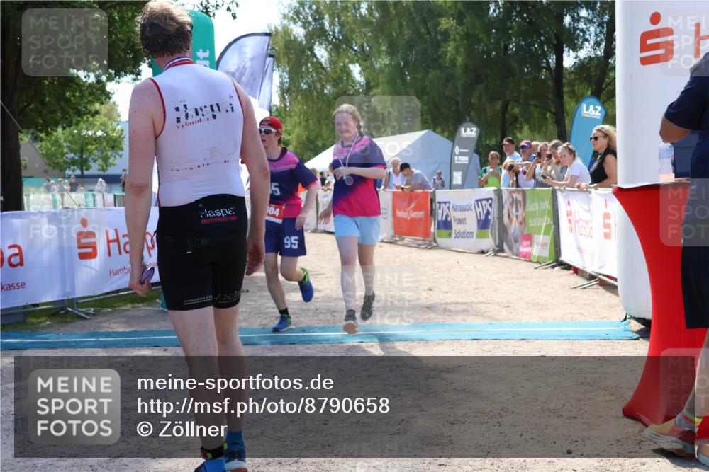 07.09.2025 - 19. Norderstedt Triathlon Zöllner http://msf.ph/oto/8790658 07.09.2025 14:03:05 Ziel 804 meine-sportfotos.de