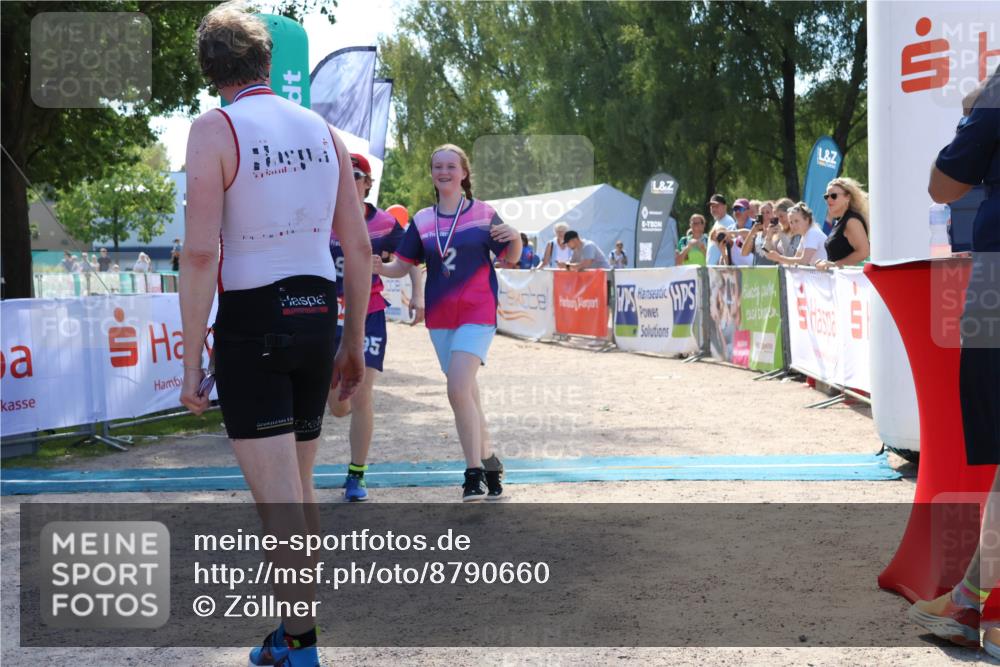 07.09.2025 - 19. Norderstedt Triathlon Zöllner http://msf.ph/oto/8790660 07.09.2025 14:03:06 Ziel 804 meine-sportfotos.de