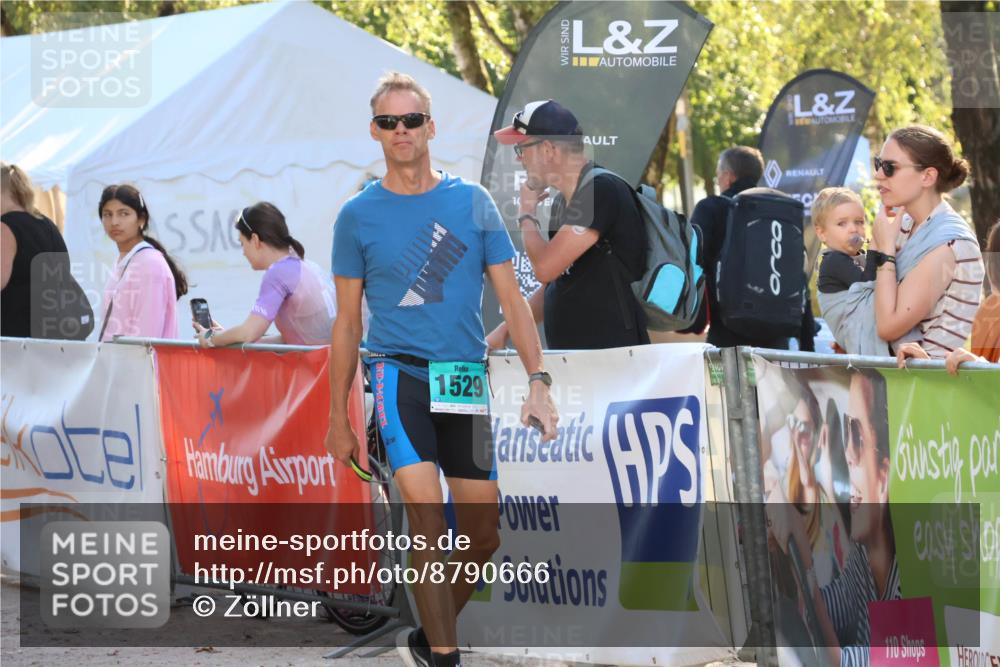 07.09.2025 - 19. Norderstedt Triathlon Zöllner http://msf.ph/oto/8790666 07.09.2025 16:28:18 Ziel  meine-sportfotos.de