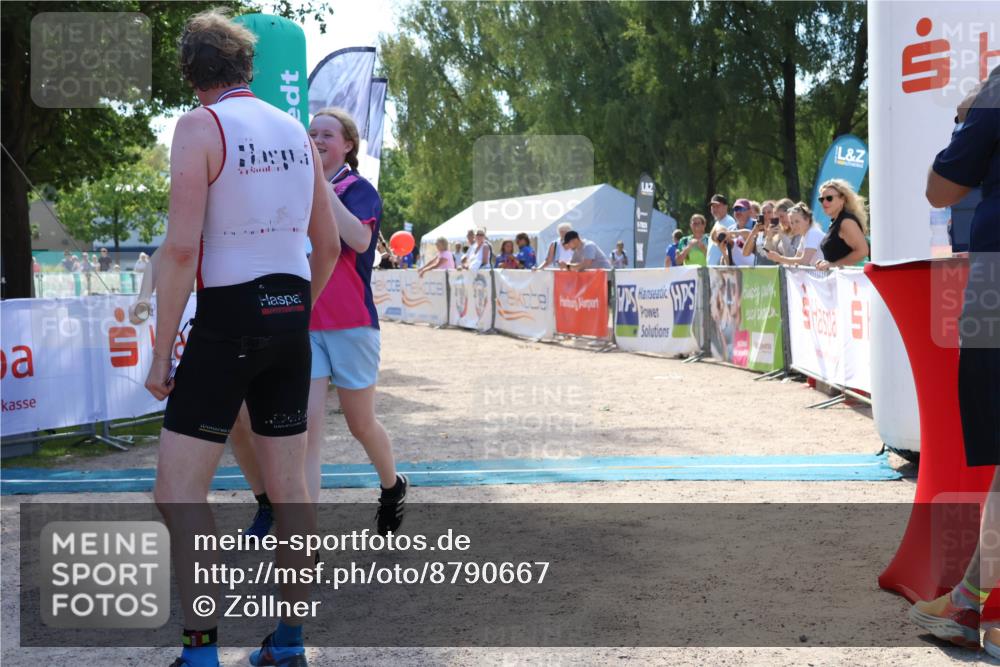 07.09.2025 - 19. Norderstedt Triathlon Zöllner http://msf.ph/oto/8790667 07.09.2025 14:03:06 Ziel 804 meine-sportfotos.de