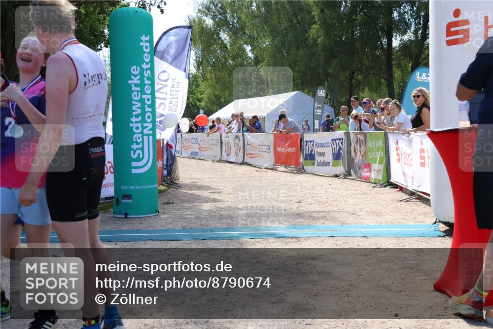 07.09.2025 - 19. Norderstedt Triathlon Zöllner http://msf.ph/oto/8790674 07.09.2025 14:03:07 Ziel 804 meine-sportfotos.de
