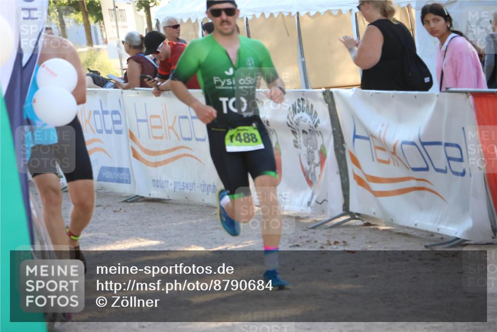 07.09.2025 - 19. Norderstedt Triathlon Zöllner http://msf.ph/oto/8790684 07.09.2025 16:28:21 Ziel 1488, 1529 meine-sportfotos.de