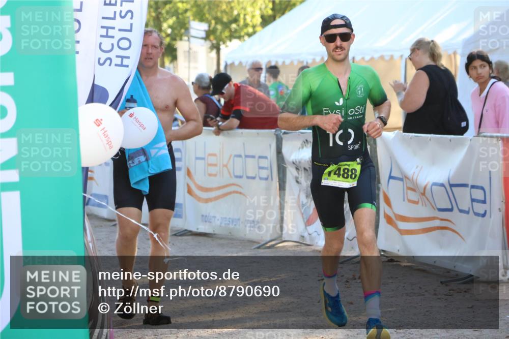 07.09.2025 - 19. Norderstedt Triathlon Zöllner http://msf.ph/oto/8790690 07.09.2025 16:28:21 Ziel 1488, 1529 meine-sportfotos.de