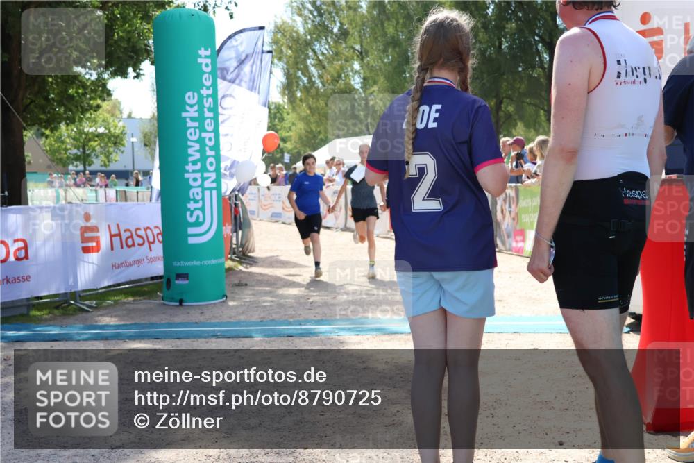 07.09.2025 - 19. Norderstedt Triathlon Zöllner http://msf.ph/oto/8790725 07.09.2025 14:04:27 Ziel 359 meine-sportfotos.de