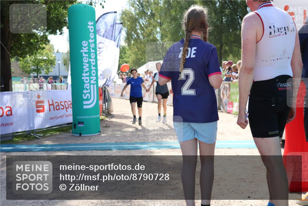07.09.2025 - 19. Norderstedt Triathlon Zöllner http://msf.ph/oto/8790728 07.09.2025 14:04:27 Ziel 359 meine-sportfotos.de