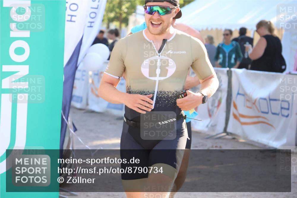 07.09.2025 - 19. Norderstedt Triathlon Zöllner http://msf.ph/oto/8790734 07.09.2025 16:28:26 Ziel 515, 1488, 1529, 1534 meine-sportfotos.de