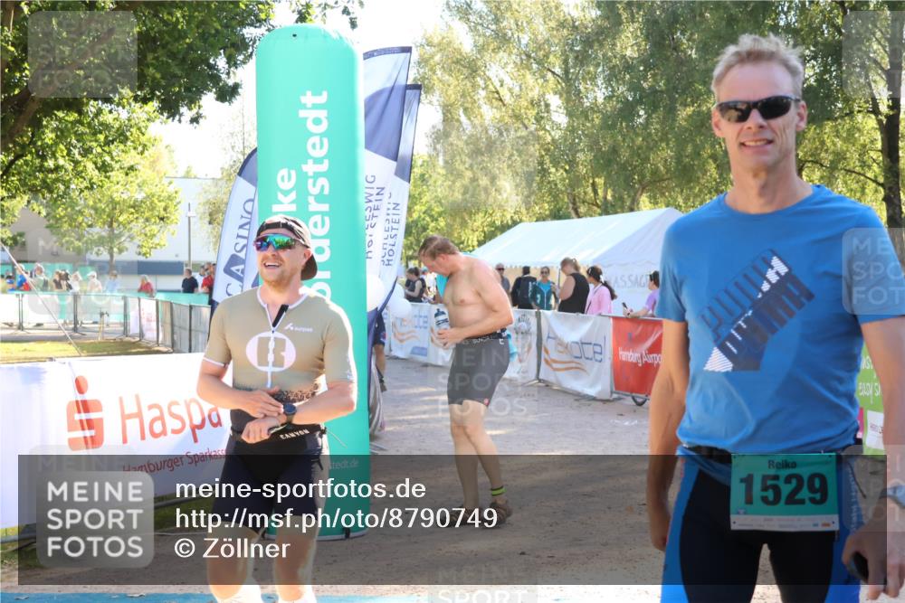 07.09.2025 - 19. Norderstedt Triathlon Zöllner http://msf.ph/oto/8790749 07.09.2025 16:28:27 Ziel 487, 515, 1488, 1529, 1534 meine-sportfotos.de