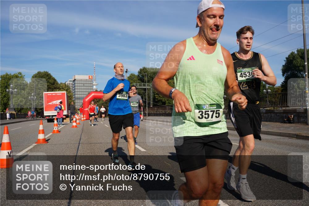 07.09.2025 - BARMER Alsterlauf Yannick Fuchs http://msf.ph/oto/8790755 07.09.2025 09:41:14 Laufen 3983, 4931, 36, 3575, 4530, 41 meine-sportfotos.de