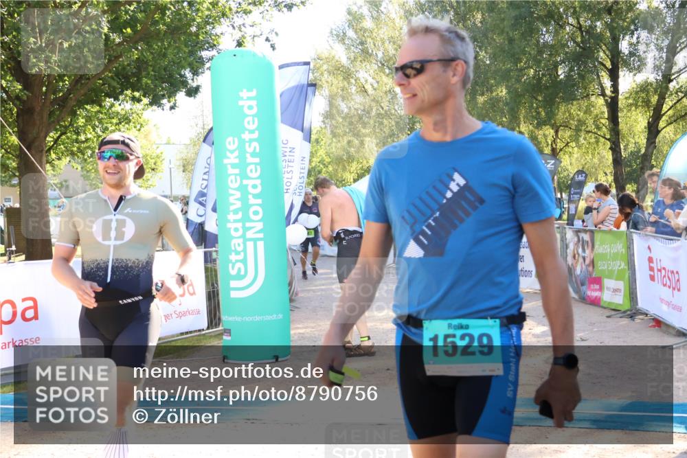 07.09.2025 - 19. Norderstedt Triathlon Zöllner http://msf.ph/oto/8790756 07.09.2025 16:28:28 Ziel 487, 515, 1488, 1529, 1534 meine-sportfotos.de