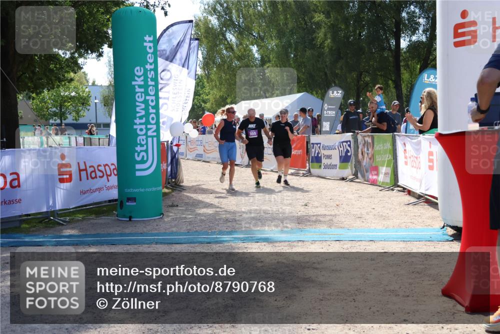 07.09.2025 - 19. Norderstedt Triathlon Zöllner http://msf.ph/oto/8790768 07.09.2025 14:06:26 Ziel 355 meine-sportfotos.de