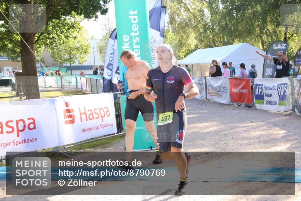 07.09.2025 - 19. Norderstedt Triathlon Zöllner http://msf.ph/oto/8790769 07.09.2025 16:28:31 Ziel 487, 507, 515, 1534 meine-sportfotos.de