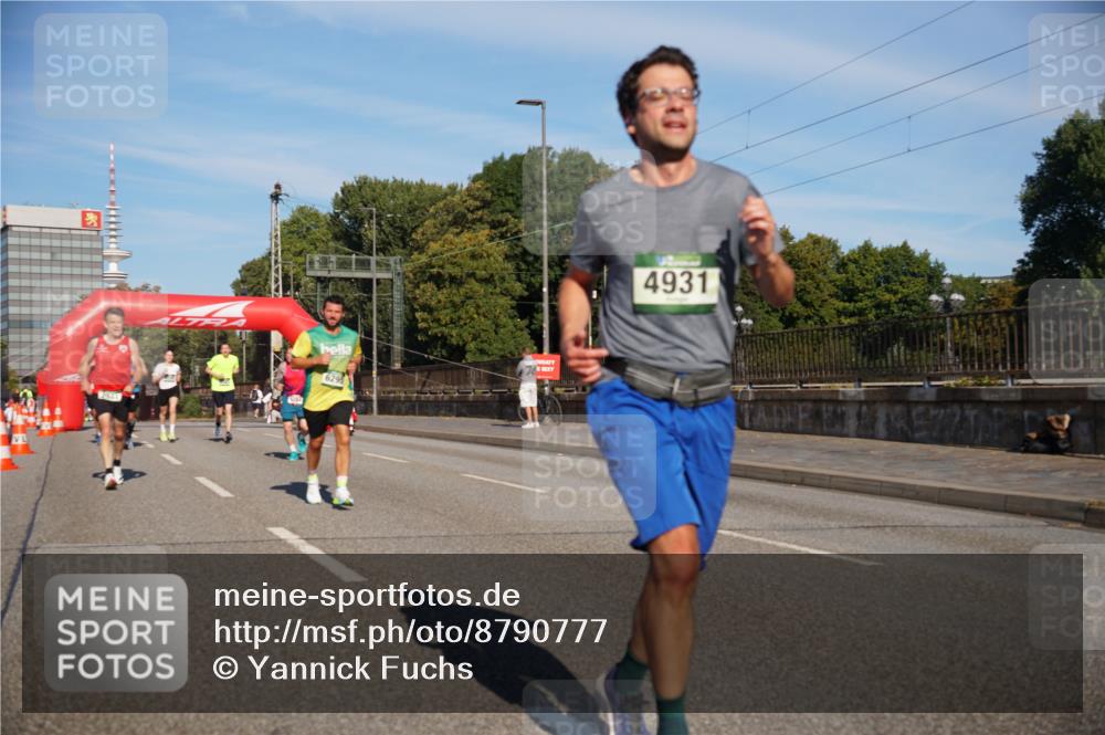 07.09.2025 - BARMER Alsterlauf Yannick Fuchs http://msf.ph/oto/8790777 07.09.2025 09:41:16 Laufen 6295, 4931 meine-sportfotos.de