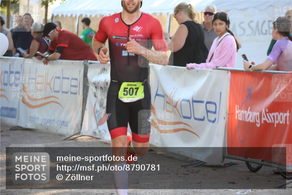 07.09.2025 - 19. Norderstedt Triathlon Zöllner http://msf.ph/oto/8790781 07.09.2025 16:28:33 Ziel 487, 507, 515, 1534 meine-sportfotos.de