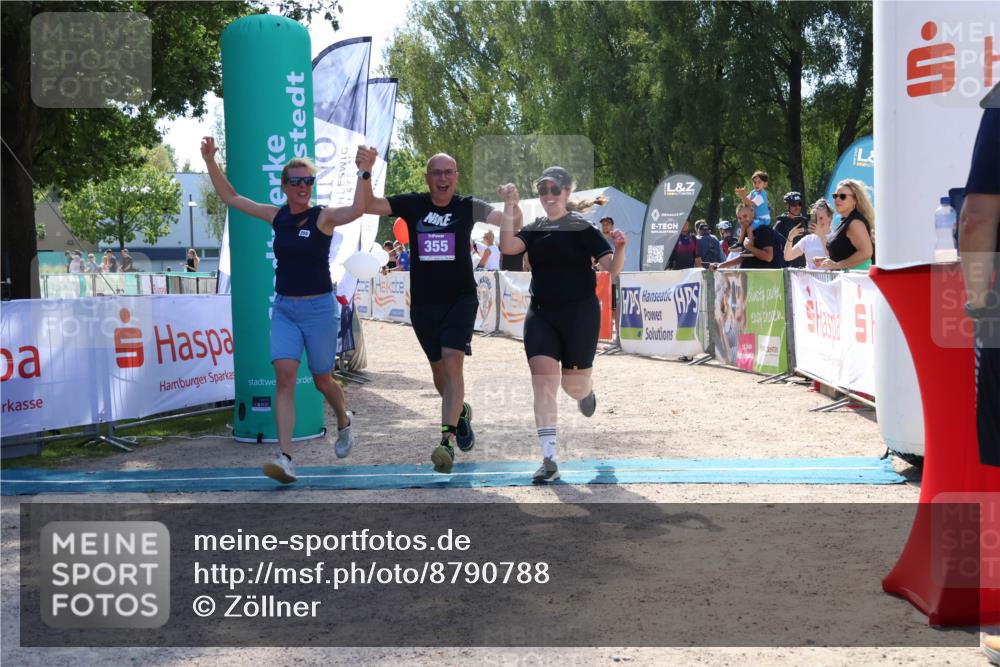 07.09.2025 - 19. Norderstedt Triathlon Zöllner http://msf.ph/oto/8790788 07.09.2025 14:06:28 Ziel 355 meine-sportfotos.de