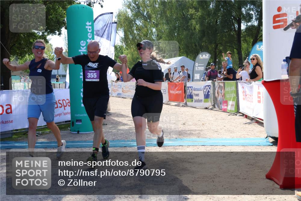 07.09.2025 - 19. Norderstedt Triathlon Zöllner http://msf.ph/oto/8790795 07.09.2025 14:06:29 Ziel 355 meine-sportfotos.de