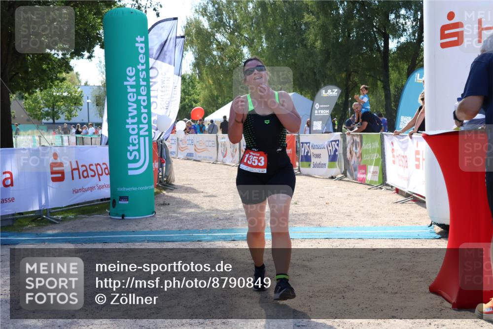 07.09.2025 - 19. Norderstedt Triathlon Zöllner http://msf.ph/oto/8790849 07.09.2025 14:08:46 Ziel 1353 meine-sportfotos.de