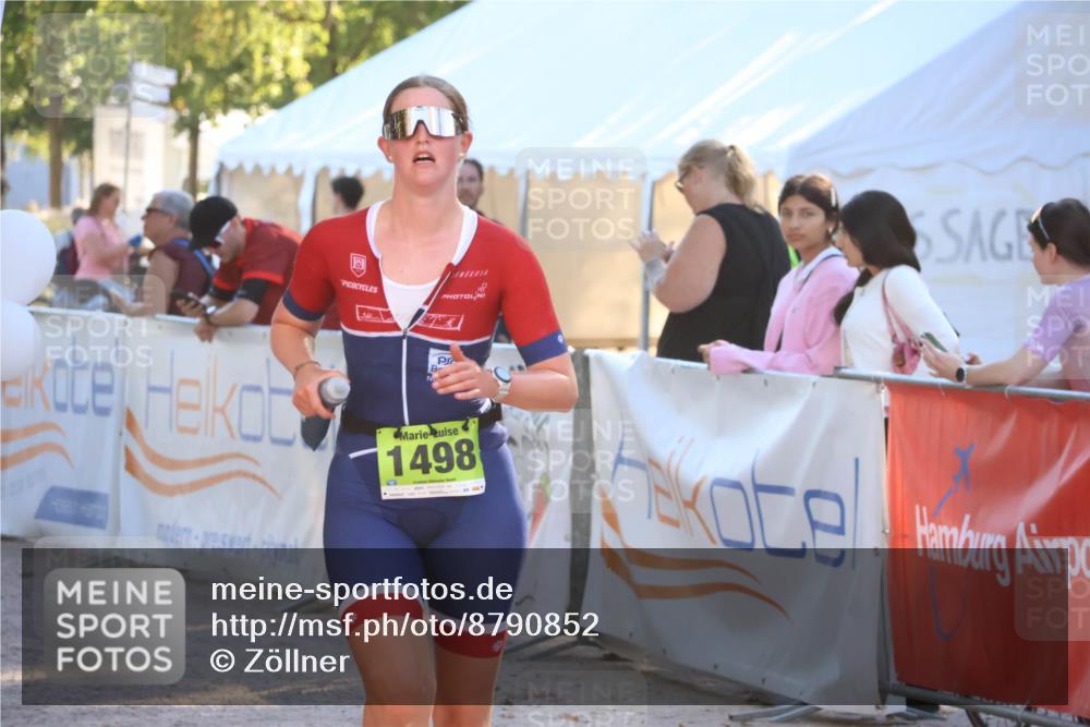 07.09.2025 - 19. Norderstedt Triathlon Zöllner http://msf.ph/oto/8790852 07.09.2025 16:29:06 Ziel 1498 meine-sportfotos.de