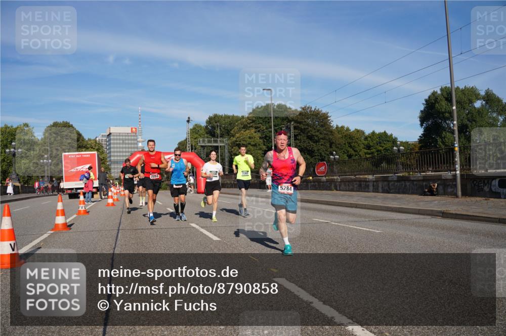 07.09.2025 - BARMER Alsterlauf Yannick Fuchs http://msf.ph/oto/8790858 07.09.2025 09:41:20 Laufen 330, 2253, 2383, 5284 meine-sportfotos.de