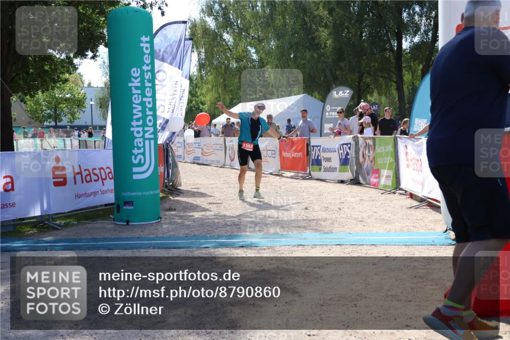 07.09.2025 - 19. Norderstedt Triathlon Zöllner http://msf.ph/oto/8790860 07.09.2025 14:10:04 Ziel 1352 meine-sportfotos.de