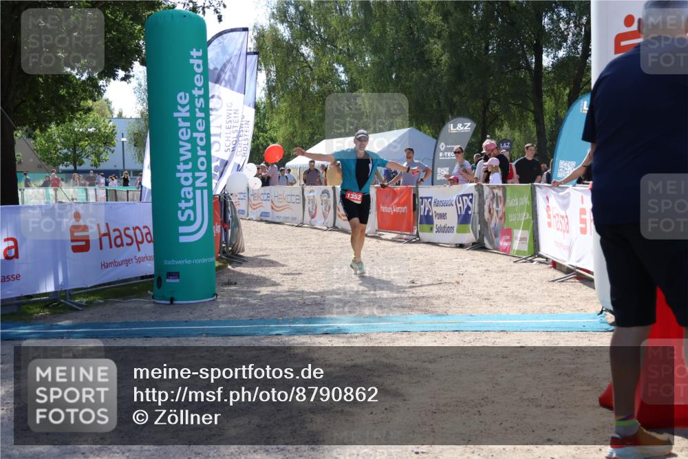 07.09.2025 - 19. Norderstedt Triathlon Zöllner http://msf.ph/oto/8790862 07.09.2025 14:10:05 Ziel 1352 meine-sportfotos.de