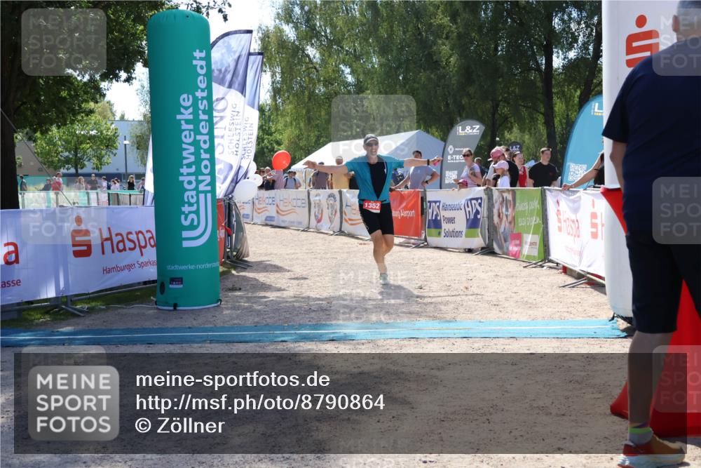 07.09.2025 - 19. Norderstedt Triathlon Zöllner http://msf.ph/oto/8790864 07.09.2025 14:10:05 Ziel 1352 meine-sportfotos.de