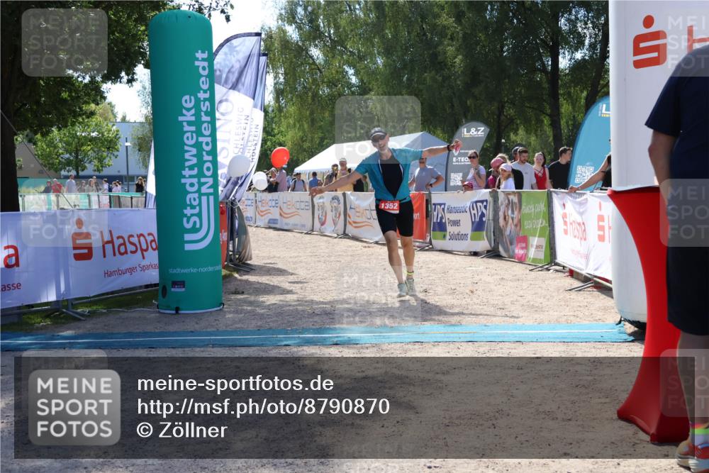 07.09.2025 - 19. Norderstedt Triathlon Zöllner http://msf.ph/oto/8790870 07.09.2025 14:10:05 Ziel 1352 meine-sportfotos.de