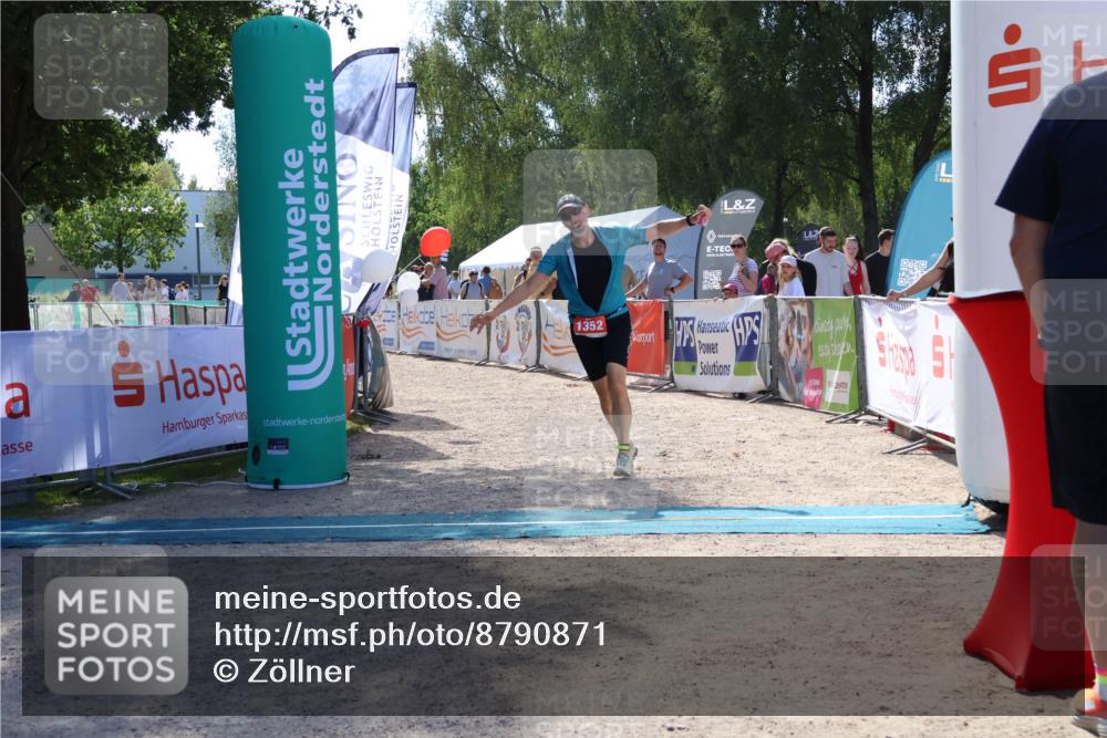 07.09.2025 - 19. Norderstedt Triathlon Zöllner http://msf.ph/oto/8790871 07.09.2025 14:10:06 Ziel 1352 meine-sportfotos.de
