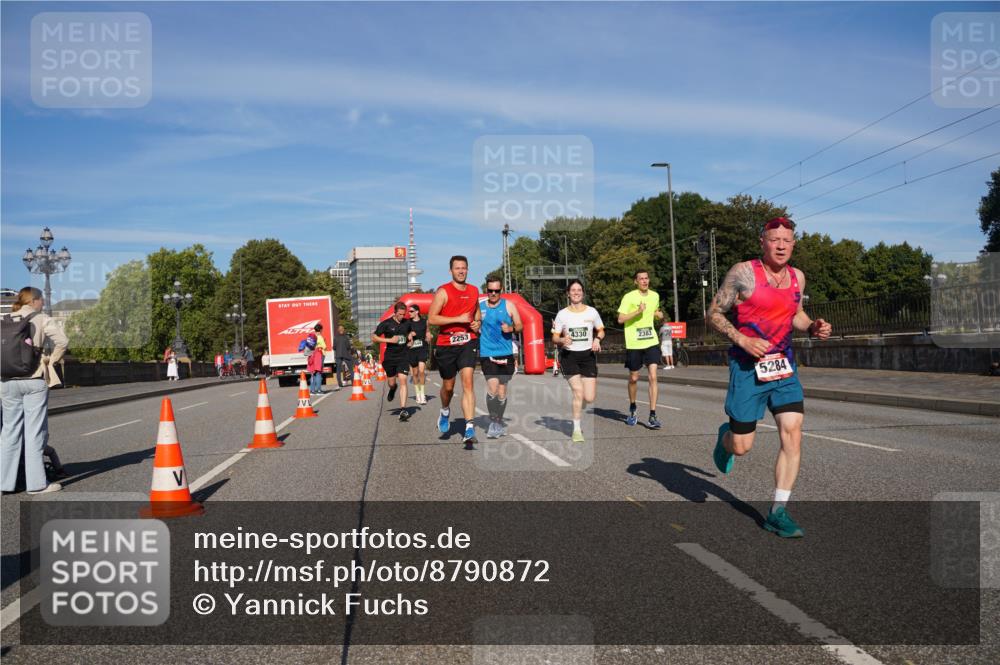 07.09.2025 - BARMER Alsterlauf Yannick Fuchs http://msf.ph/oto/8790872 07.09.2025 09:41:21 Laufen 2253, 4330, 2383, 5284 meine-sportfotos.de
