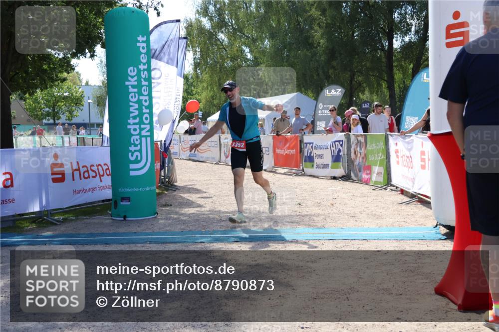 07.09.2025 - 19. Norderstedt Triathlon Zöllner http://msf.ph/oto/8790873 07.09.2025 14:10:06 Ziel 1352 meine-sportfotos.de