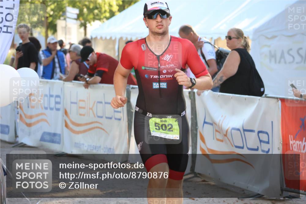 07.09.2025 - 19. Norderstedt Triathlon Zöllner http://msf.ph/oto/8790876 07.09.2025 16:29:30 Ziel 502 meine-sportfotos.de