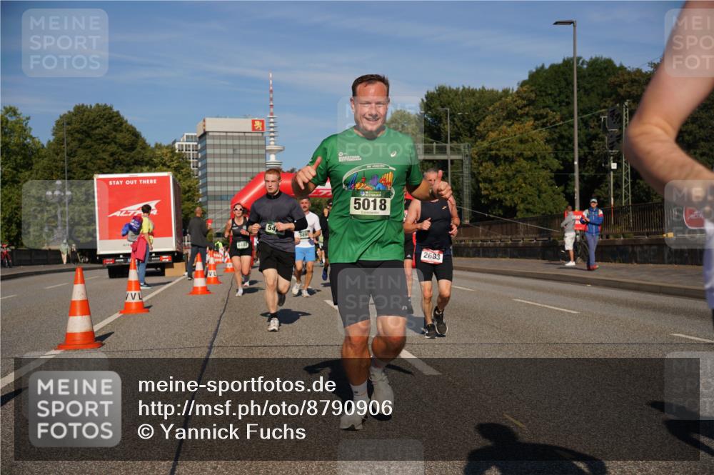 07.09.2025 - BARMER Alsterlauf Yannick Fuchs http://msf.ph/oto/8790906 07.09.2025 09:43:23 Laufen 6107, 54, 5018, 2683 meine-sportfotos.de