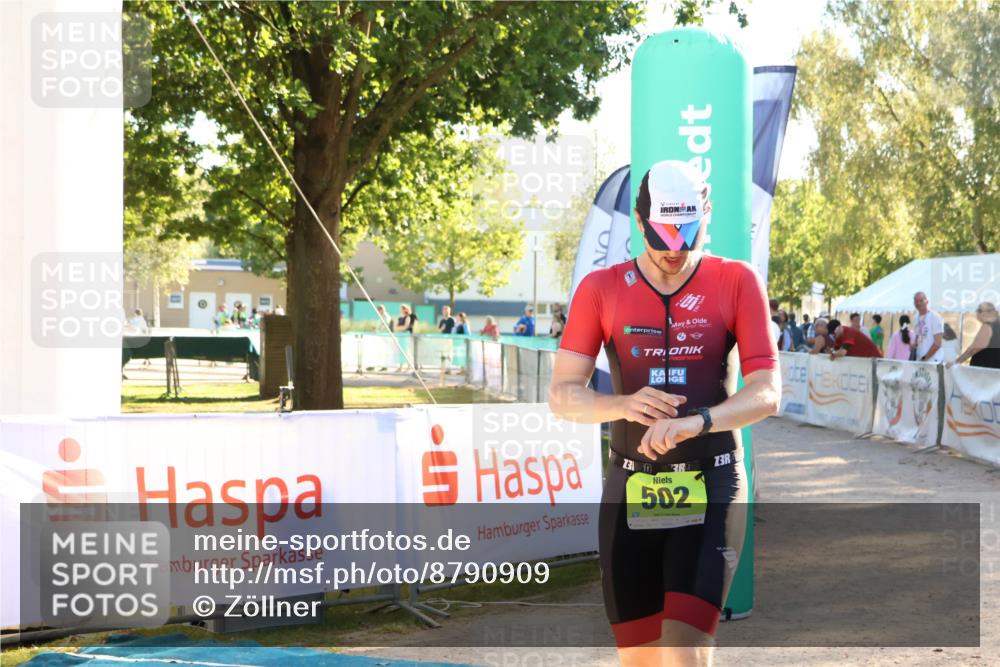 07.09.2025 - 19. Norderstedt Triathlon Zöllner http://msf.ph/oto/8790909 07.09.2025 16:29:33 Ziel 502 meine-sportfotos.de