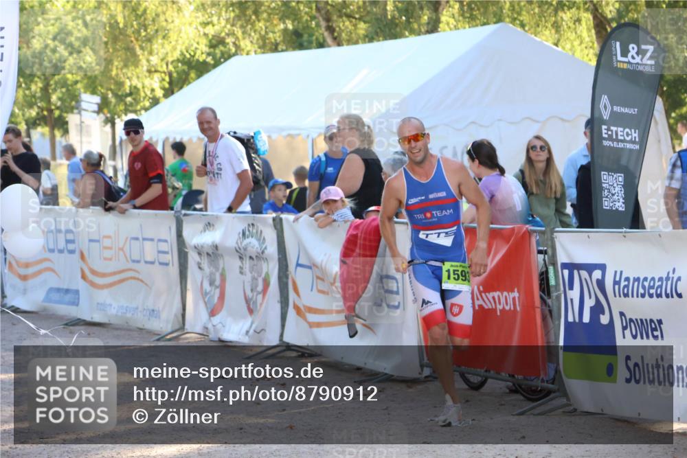 07.09.2025 - 19. Norderstedt Triathlon Zöllner http://msf.ph/oto/8790912 07.09.2025 16:29:51 Ziel 496, 1593 meine-sportfotos.de