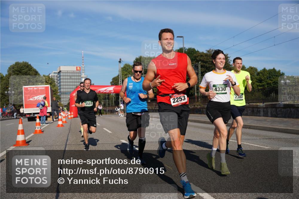 07.09.2025 - BARMER Alsterlauf Yannick Fuchs http://msf.ph/oto/8790915 07.09.2025 09:41:22 Laufen 3501, 2253, 4330, 2383 meine-sportfotos.de
