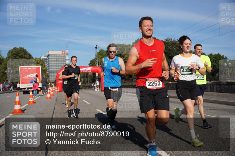07.09.2025 - BARMER Alsterlauf Yannick Fuchs http://msf.ph/oto/8790919 07.09.2025 09:41:22 Laufen 501, 2253, 4330, 2383 meine-sportfotos.de