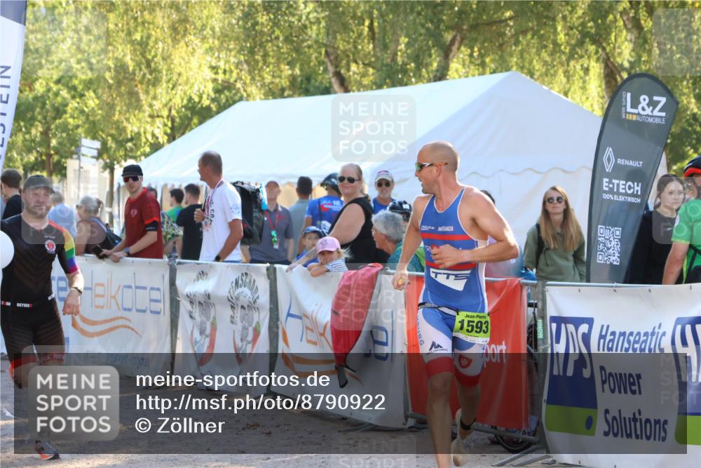 07.09.2025 - 19. Norderstedt Triathlon Zöllner http://msf.ph/oto/8790922 07.09.2025 16:29:52 Ziel 496, 544, 1593 meine-sportfotos.de