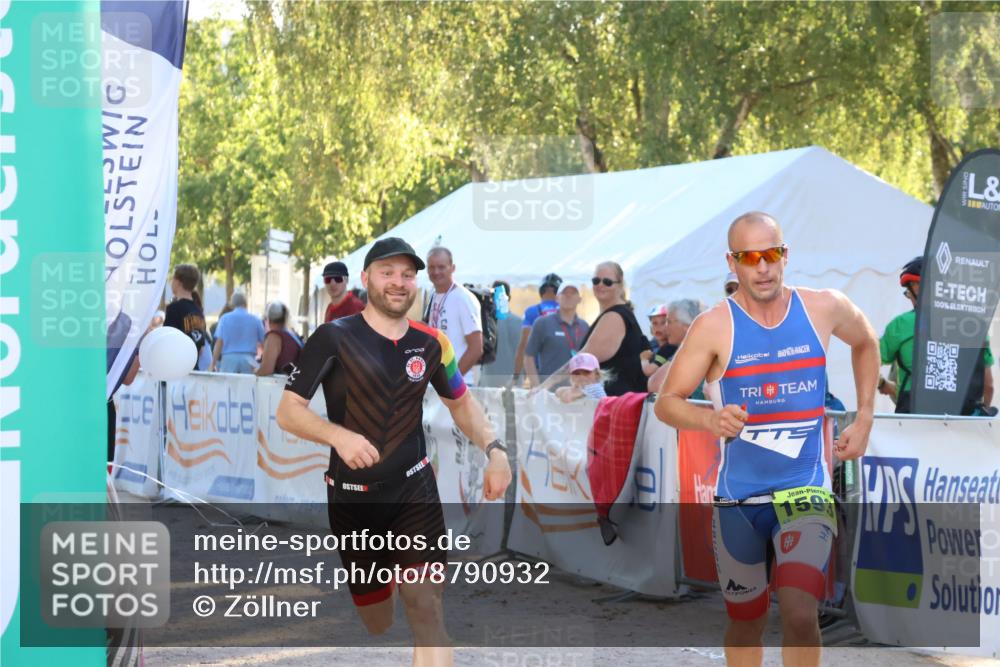 07.09.2025 - 19. Norderstedt Triathlon Zöllner http://msf.ph/oto/8790932 07.09.2025 16:29:53 Ziel 496, 544, 1593 meine-sportfotos.de