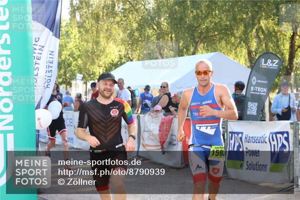 07.09.2025 - 19. Norderstedt Triathlon Zöllner http://msf.ph/oto/8790939 07.09.2025 16:29:54 Ziel 496, 544, 1593 meine-sportfotos.de
