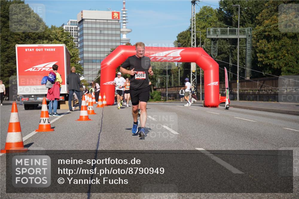07.09.2025 - BARMER Alsterlauf Yannick Fuchs http://msf.ph/oto/8790949 07.09.2025 09:41:25 Laufen 4471, 5082 meine-sportfotos.de