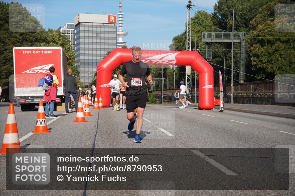 07.09.2025 - BARMER Alsterlauf Yannick Fuchs http://msf.ph/oto/8790953 07.09.2025 09:41:25 Laufen 1, 5082 meine-sportfotos.de