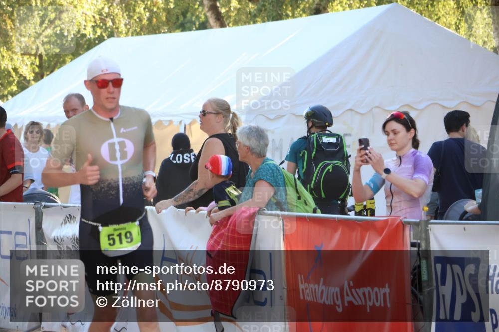 07.09.2025 - 19. Norderstedt Triathlon Zöllner http://msf.ph/oto/8790973 07.09.2025 16:30:12 Ziel 519, 1504 meine-sportfotos.de