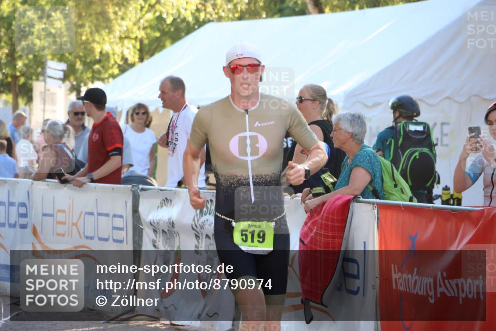 07.09.2025 - 19. Norderstedt Triathlon Zöllner http://msf.ph/oto/8790974 07.09.2025 16:30:12 Ziel 519, 1504 meine-sportfotos.de