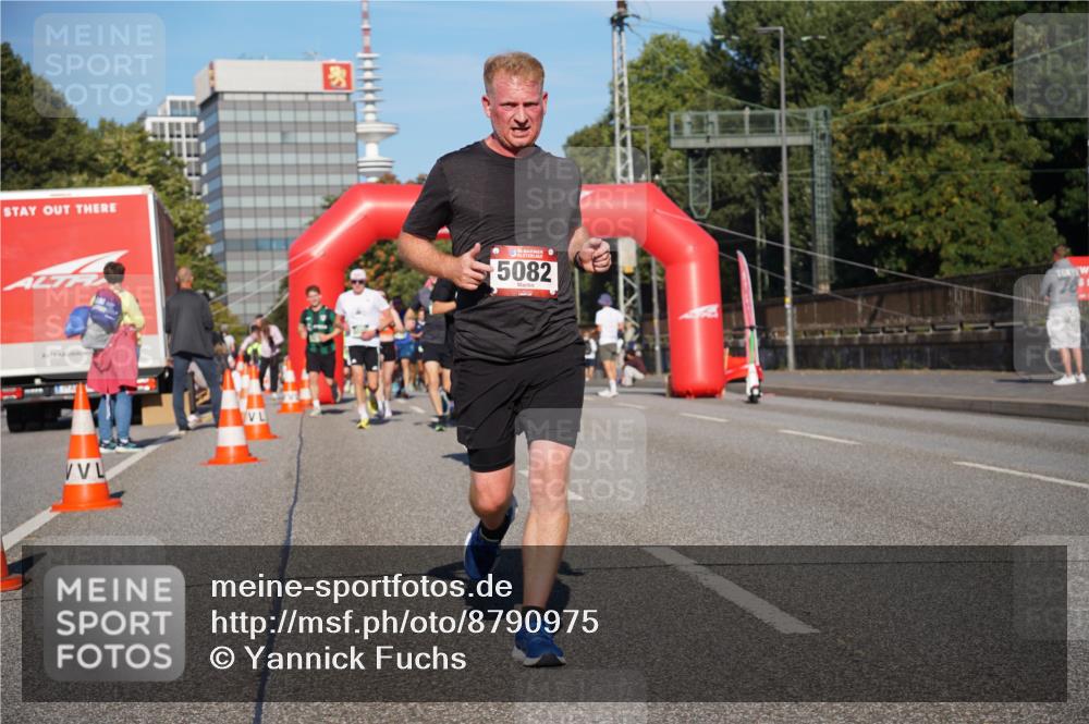 07.09.2025 - BARMER Alsterlauf Yannick Fuchs http://msf.ph/oto/8790975 07.09.2025 09:41:26 Laufen 5082, 76 meine-sportfotos.de